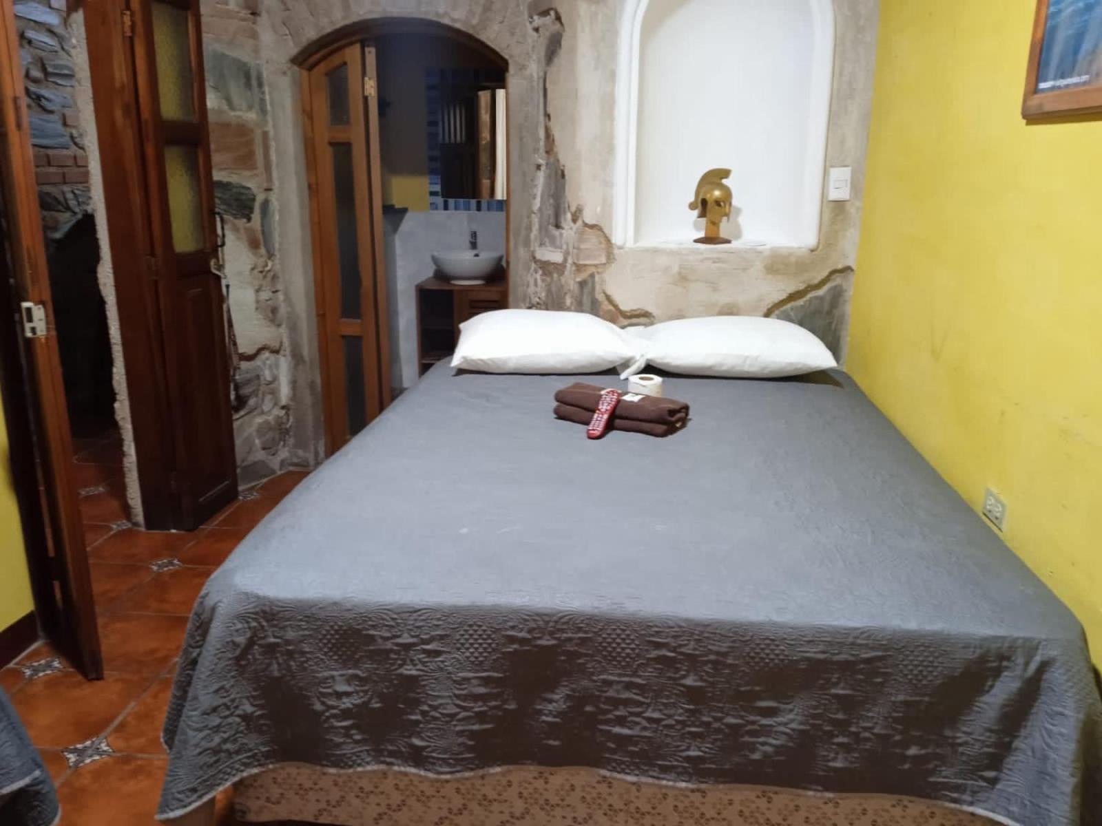 Hotel Posada Gutierrez Antigua Bagian luar foto