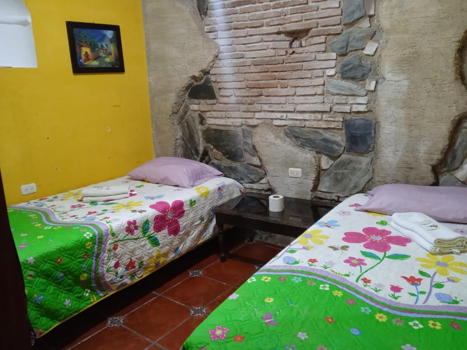 Hotel Posada Gutierrez Antigua Bagian luar foto